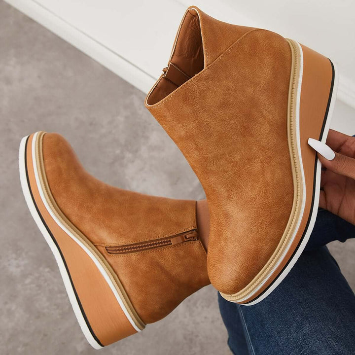 W&W Mode | mit Keilabsatz - stilvolle schwarze Damenstiefel