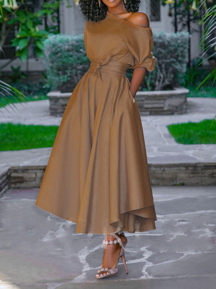 Damen-Midikleid mit asymmetrischem Ausschnitt und Reißverschluss