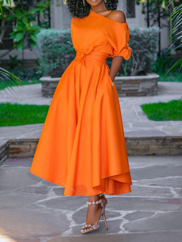 Damen-Midikleid mit asymmetrischem Ausschnitt und Reißverschluss
