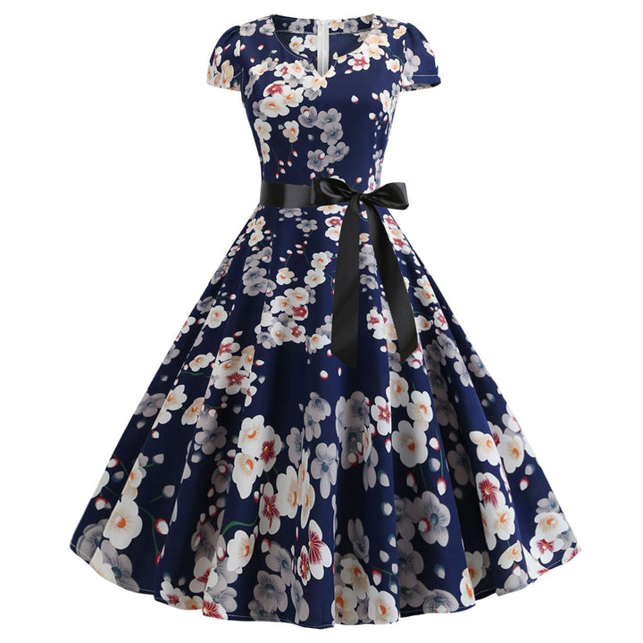 W&W Mode | Damenkleid für Hochzeitsgäste mit weitem Saum