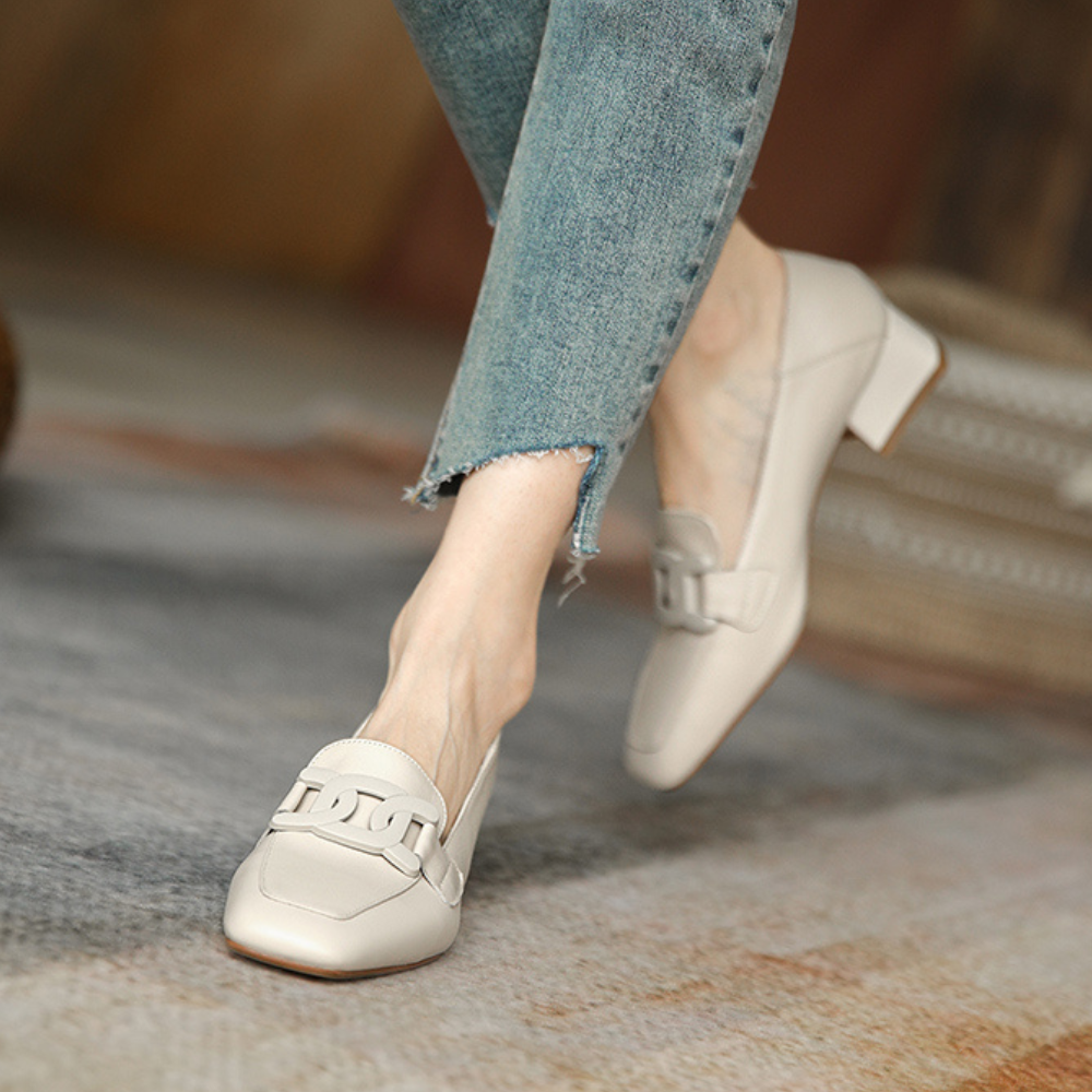 W&W Mode | Bequeme Schuhe mit Mittlerem Absatz und Fußgewölbeunterstützung