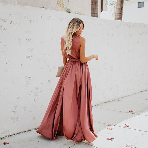 Ärmelloses langes Damenkleid