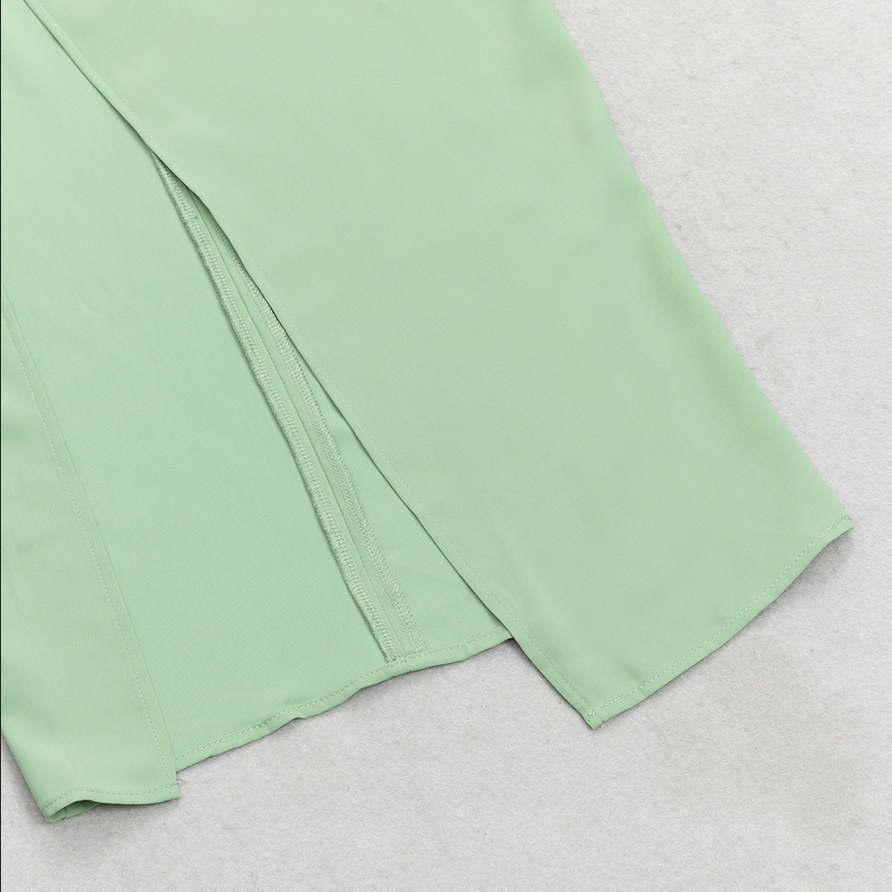 Asymmetrisches, figurbetontes Midikleid mit Drapierungsdetail | Grün