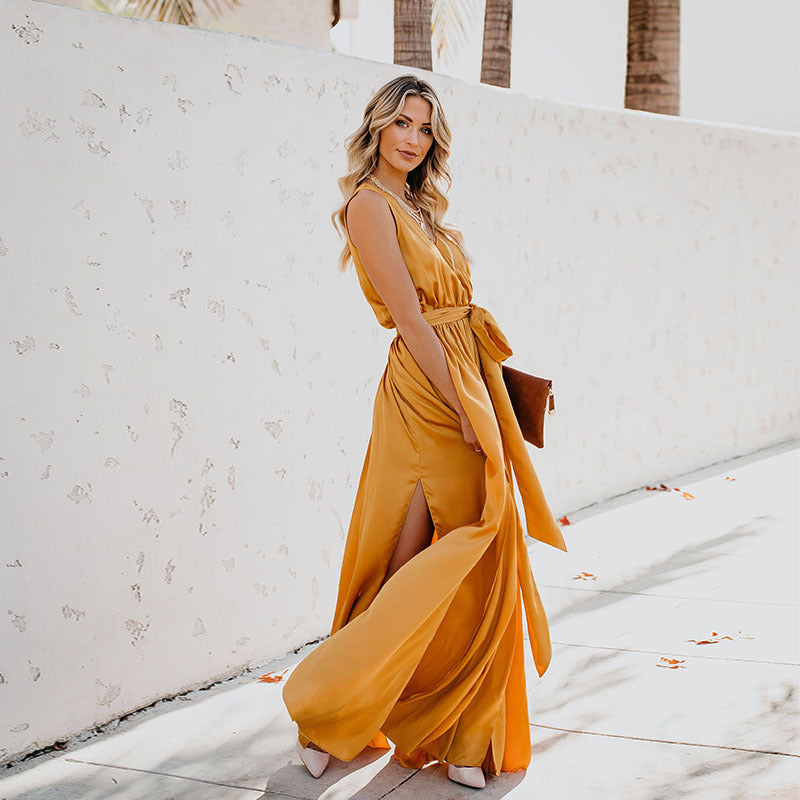 Ärmelloses langes Damenkleid
