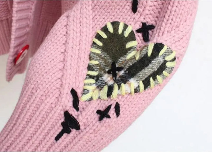 W&W Mode | Gestrickte V-Ausschnitt Damenjacke mit Stickerei