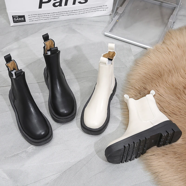W&W Mode | Damen Chelsea Boots mit Elastischen Seiten und Zugschlaufen