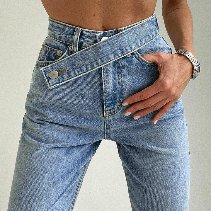 W&W Mode taillierte Jeans mit unregelmäßigem Gürtel in Distressed-Look