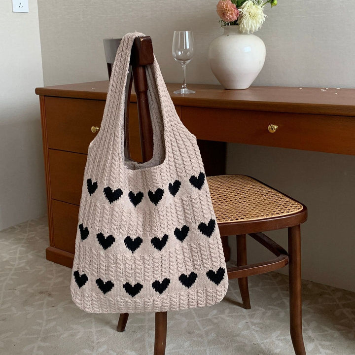 W&W Mode | Handgefertigte Stricktasche mit Herzmuster