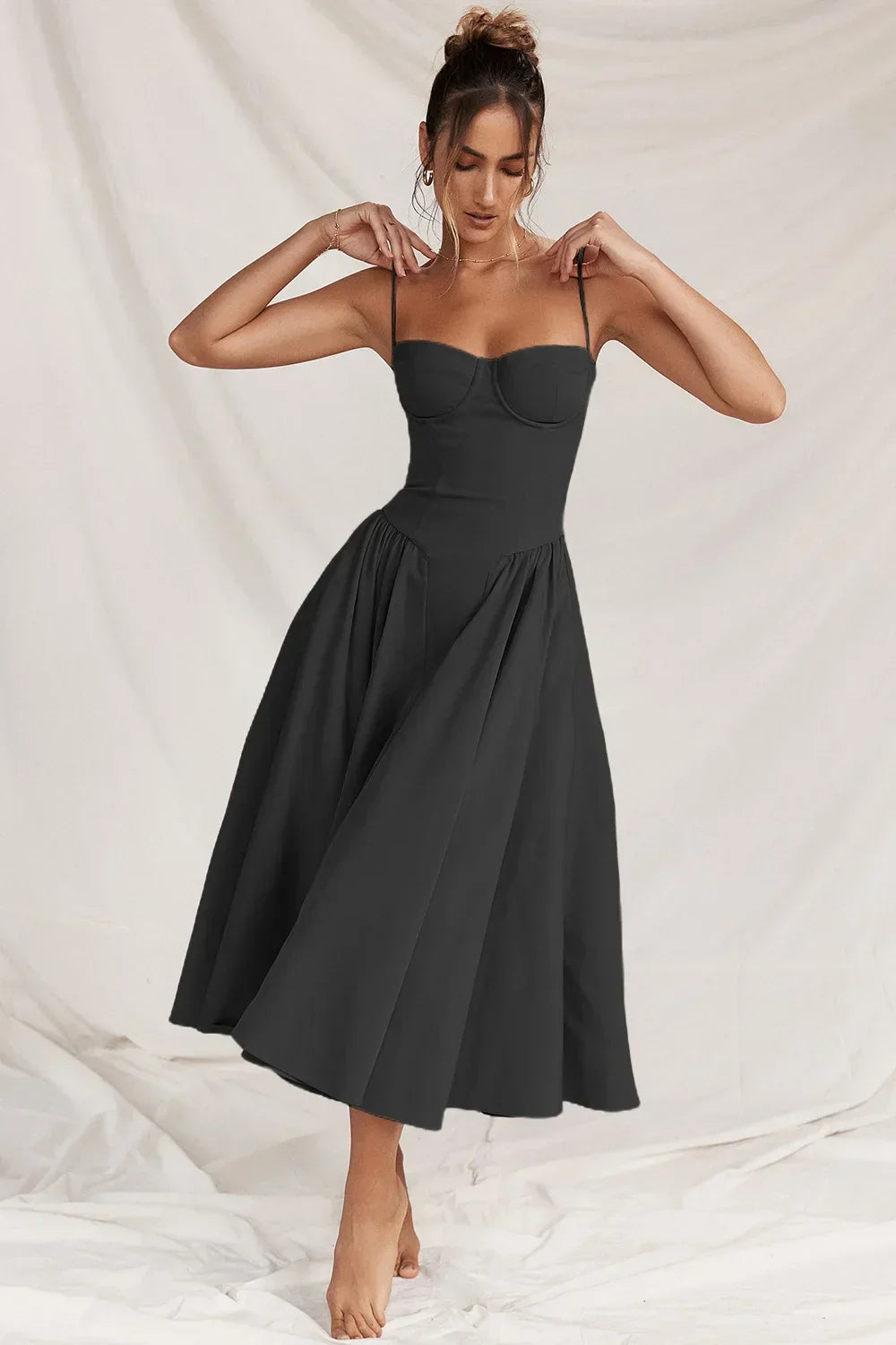 W&W Mode | Ärmelloses Midikleid Mit Korsett Passform