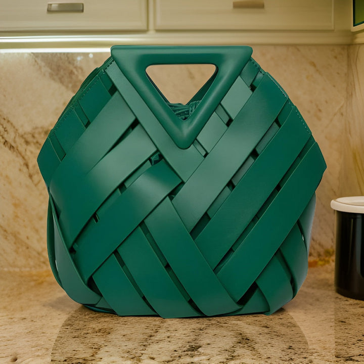 Kleine Damenhandtasche mit Kettenriemen