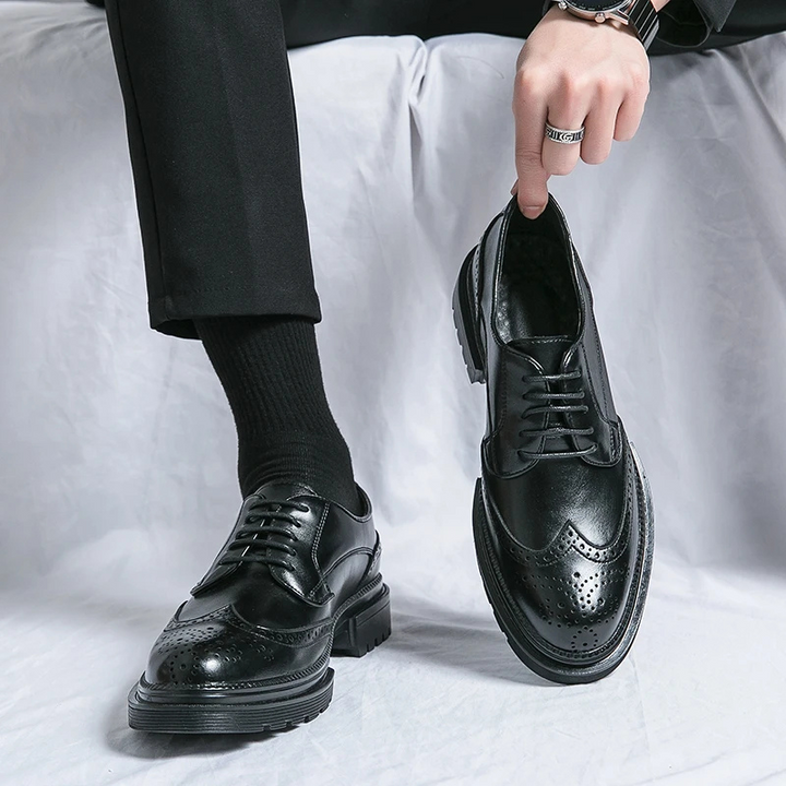 W&W Mode | Modische Herrenschuhe Mit Brogue Design Und Robuster Sohle