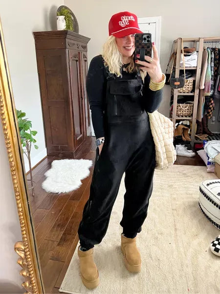 Damen Latzhose aus warmem Polarfleece mit verstellbaren Trägern