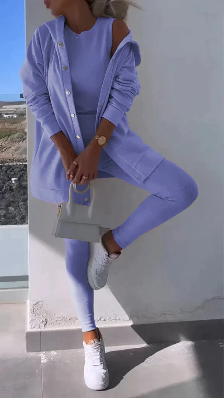 W&W Mode - Dreiteiliges Set bestehend aus einer Strickjacke mit Kapuze, einem Oberteil und einer Hose