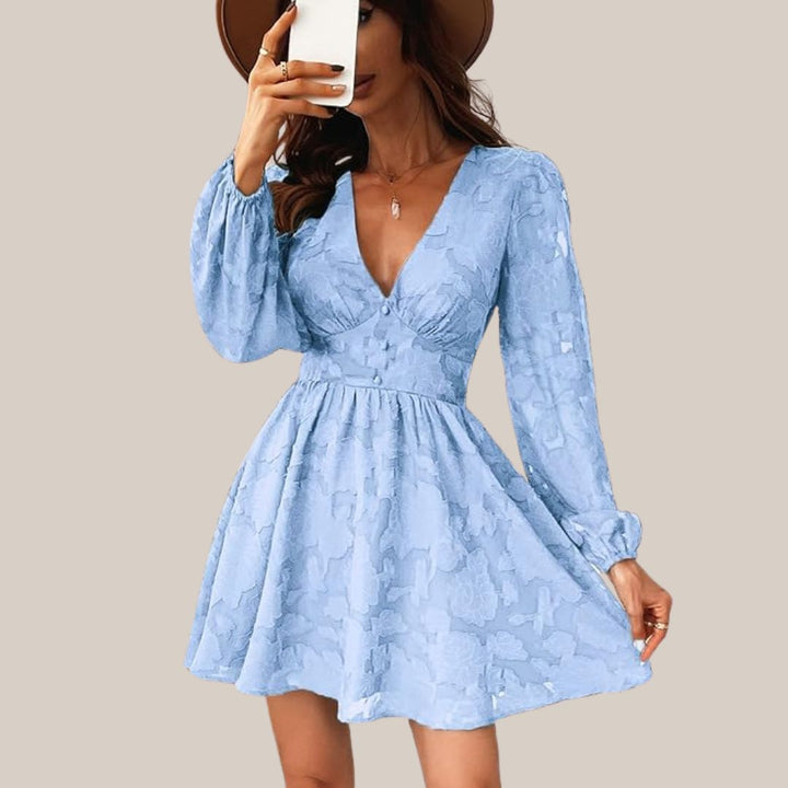 W&W Mode | Schickes Langarmkleid mit tiefem V-Ausschnitt