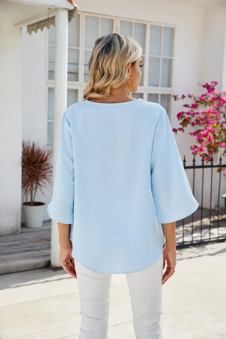 W&W Mode | Bluse Mit V-Ausschnitt – Elegante Und Vielseitige Wahl Für Jeden Anlass
