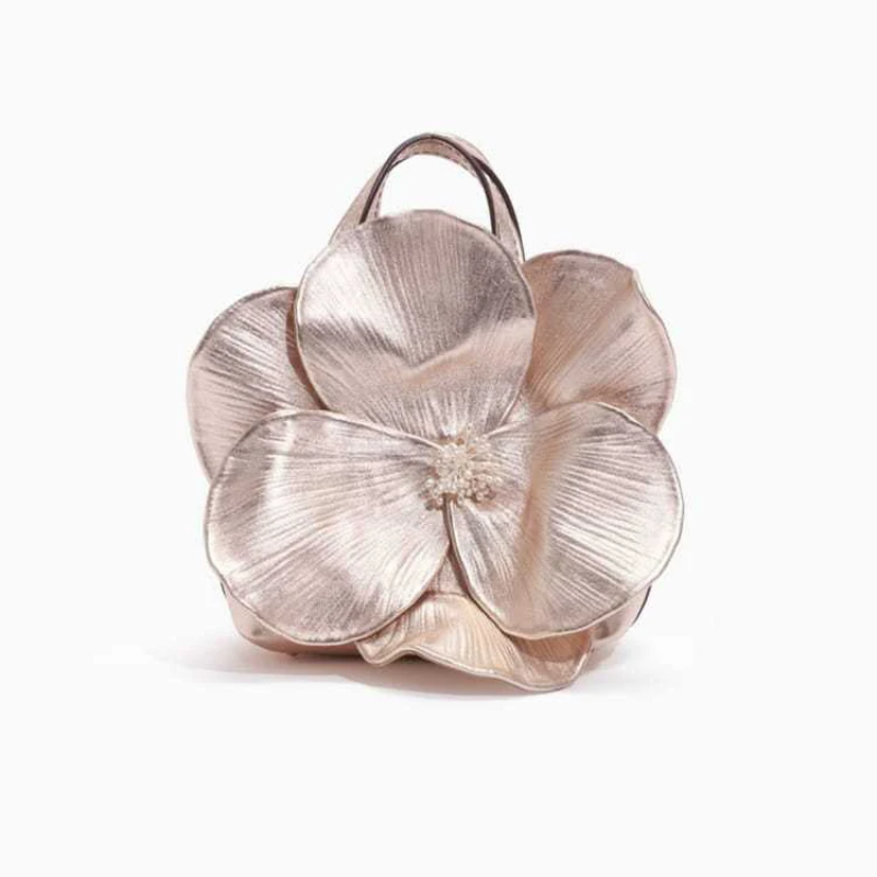 Kleine Damenhandtasche mit Kettenriemen