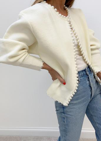 Strickjacke mit Perlmuttknöpfen
