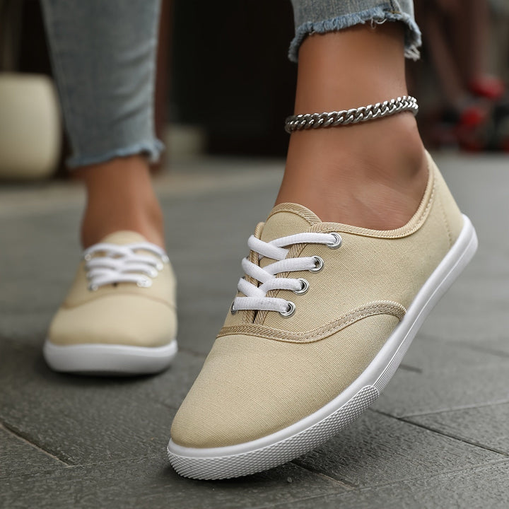 W&W Mode | Bequeme Niedrige Canvas Schnürschuhe