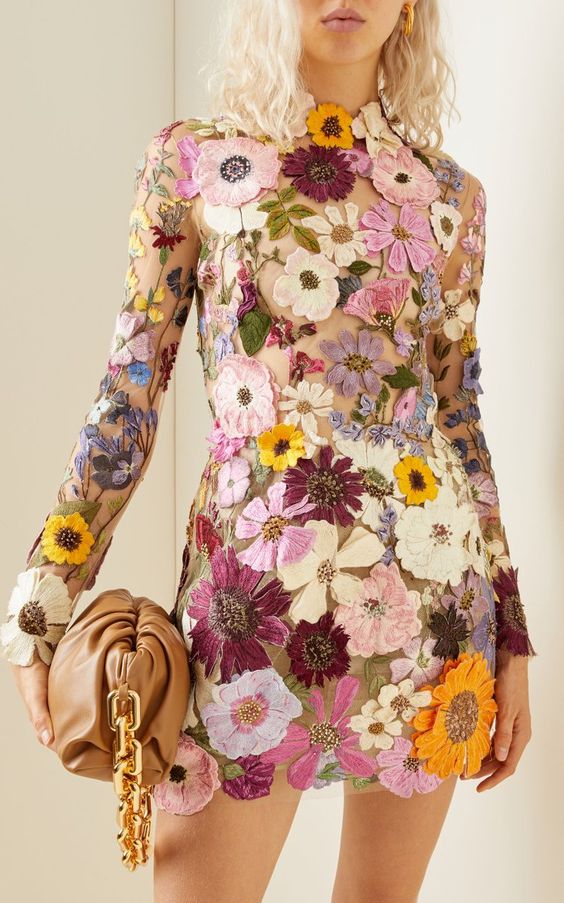 W&W Mode - Dreidimensionales Blumenkleid