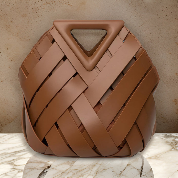 Kleine Damenhandtasche mit Kettenriemen