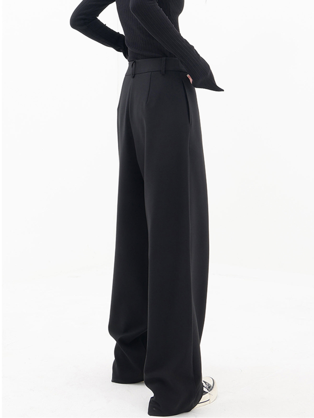 W&W Mode | Asymmetrische Baggy Hose