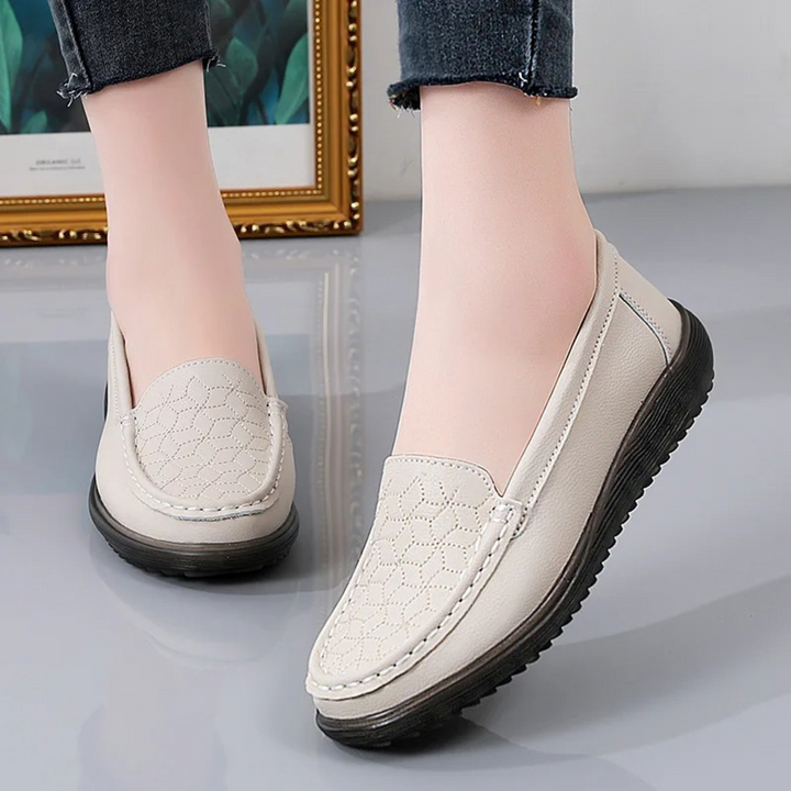 W&W Mode – Damen-Loafer aus Leder mit Reliefmuster