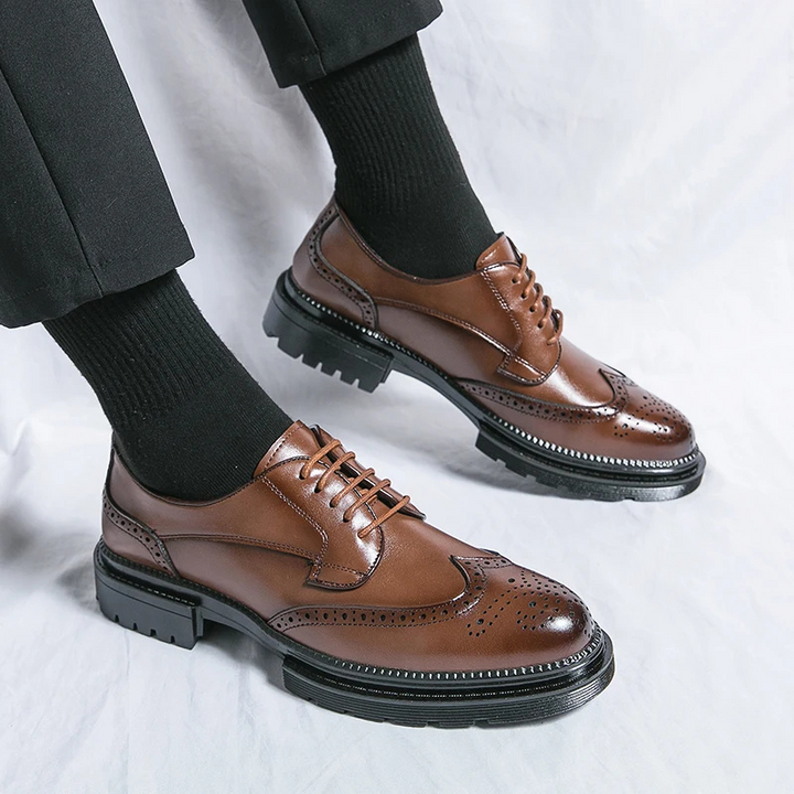W&W Mode | Modische Herrenschuhe Mit Brogue Design Und Robuster Sohle