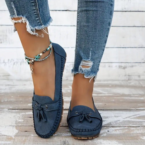 W&W Mode | Klassische Wildleder Slipper mit Quastendetail für Damen