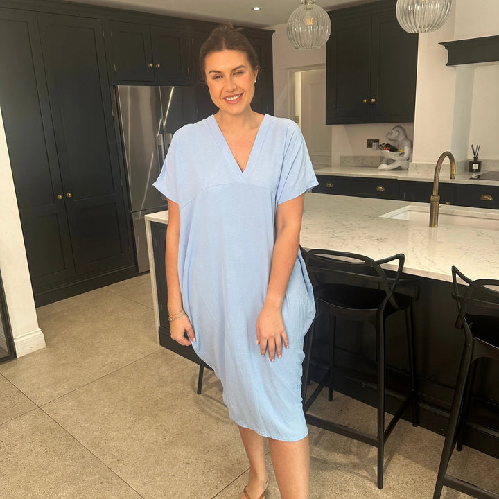 Kleid mit V-Ausschnitt | Unser Bestseller 2024