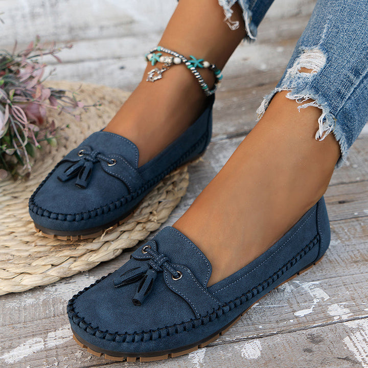 W&W Mode | Klassische Wildleder Slipper mit Quastendetail für Damen