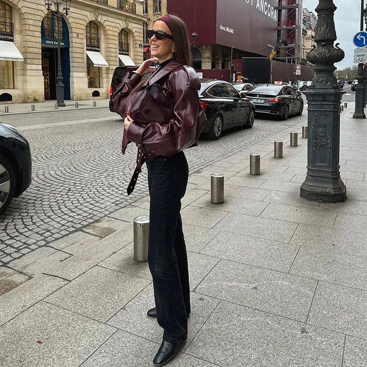 W&W Mode | Kurzjacke Aus Luxuriösem Bordeaux Glänzendem Leder