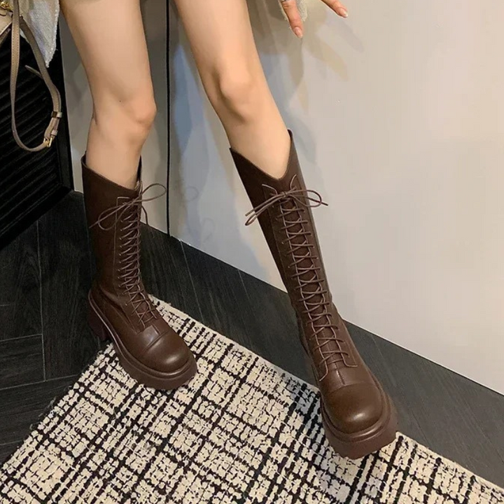 Damen hohe Stiefel mit Schnürung und robustem Absatz