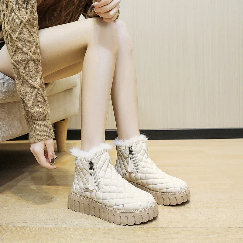 Boots mit kariertem Muster