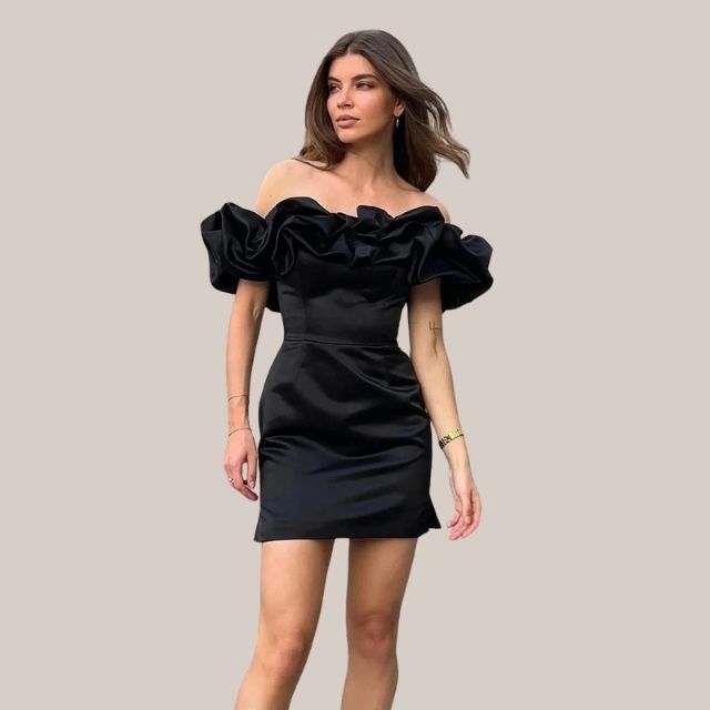 W&W Mode | Schulterfreies Cocktailkleid mit Rüschendetail