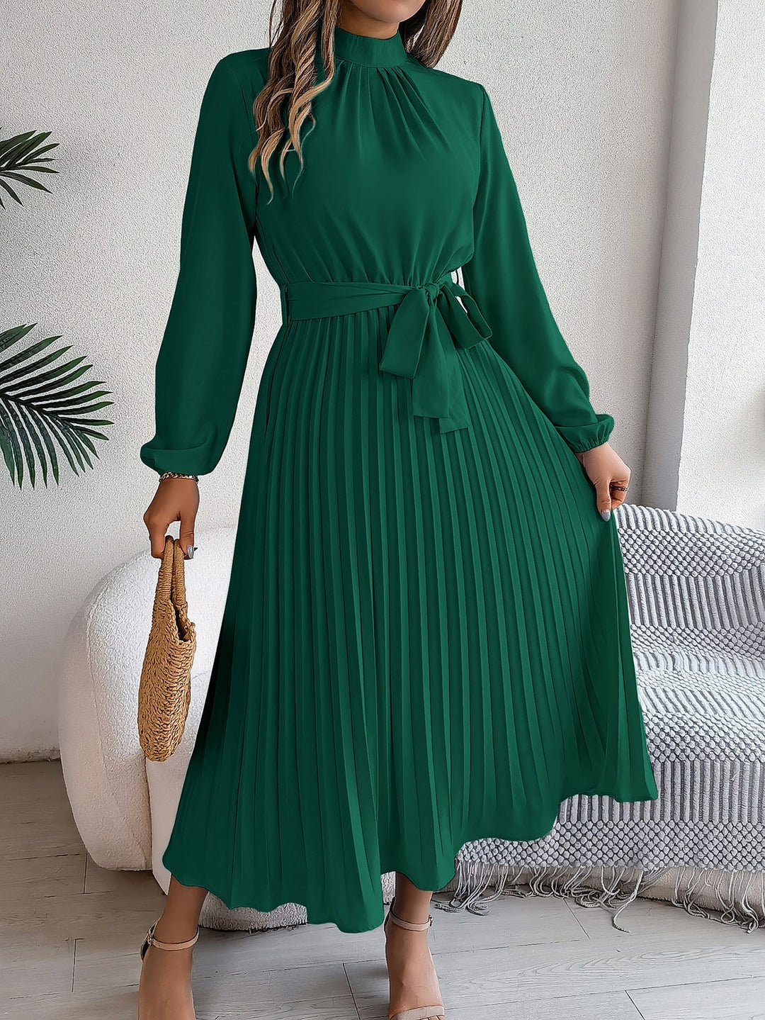 W&W Mode | Elegantes Und Zeitloses Plissee Kleid
