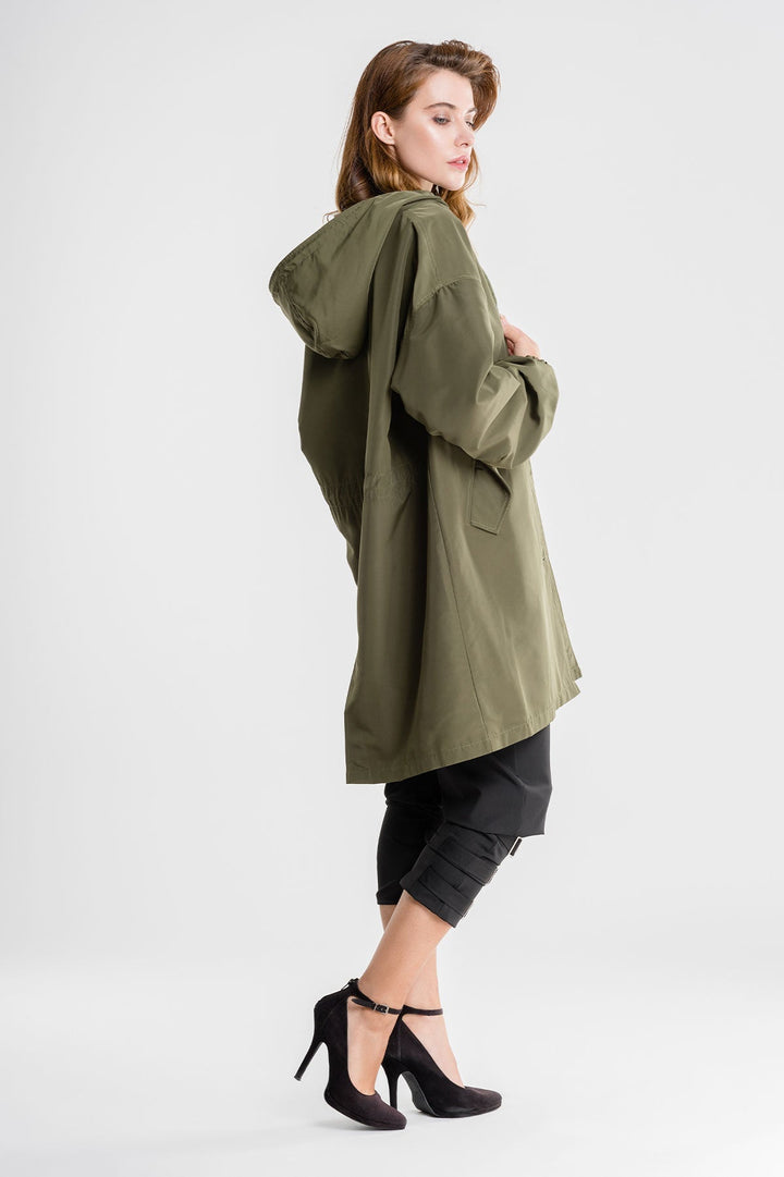 Wasserfeste Windjacke mit Kapuze in Übergröße Regenjacke