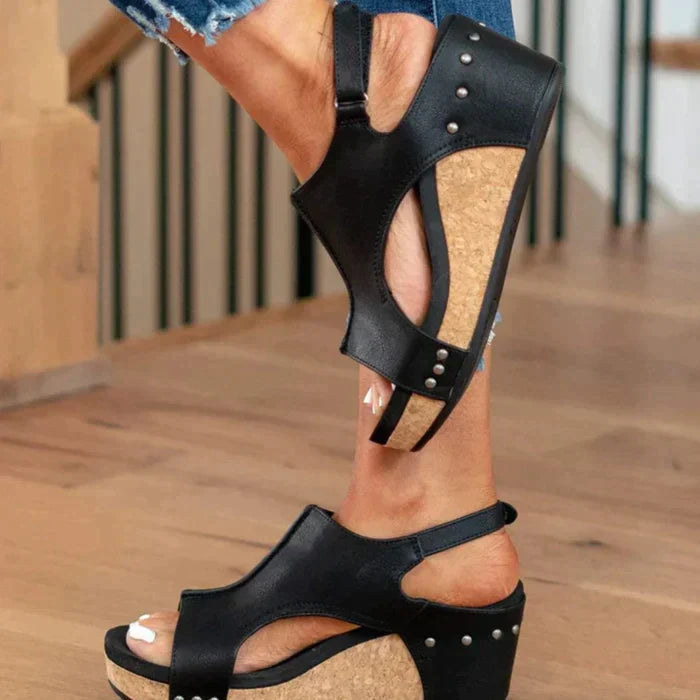 Schwarz sandalen mit keilabsatz