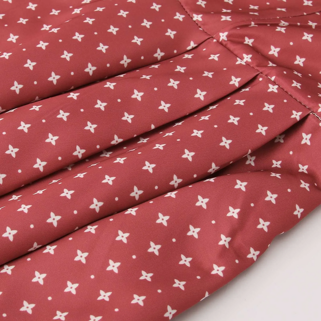 Damen traditionelles Outfit in Rot-Rosa