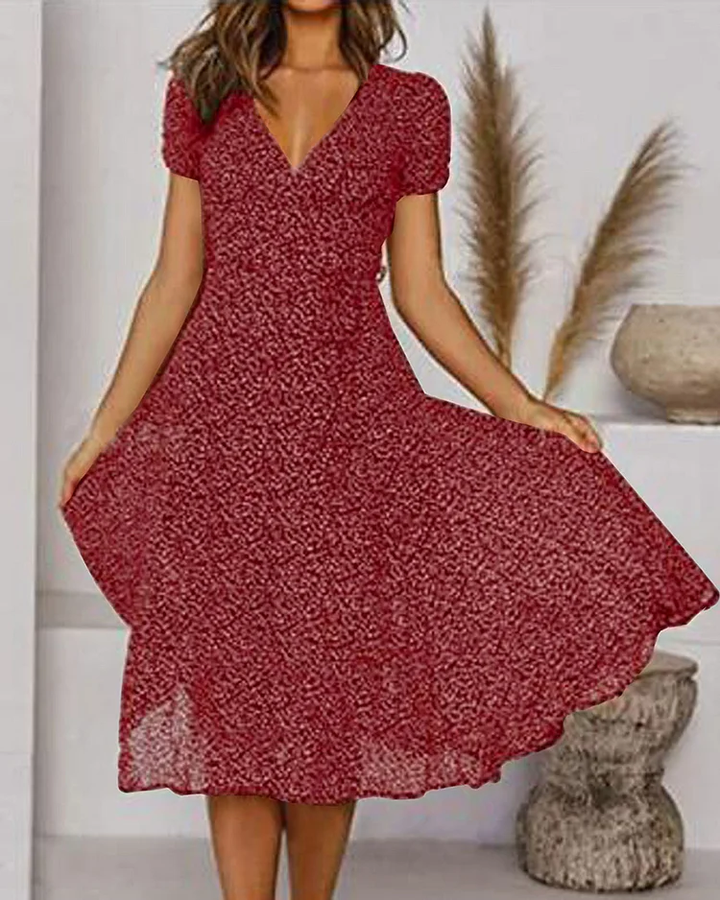 W&W Mode | Druckseide Chiffonkleid mit Kurzen Ärmeln und V-Ausschnitt für Damen