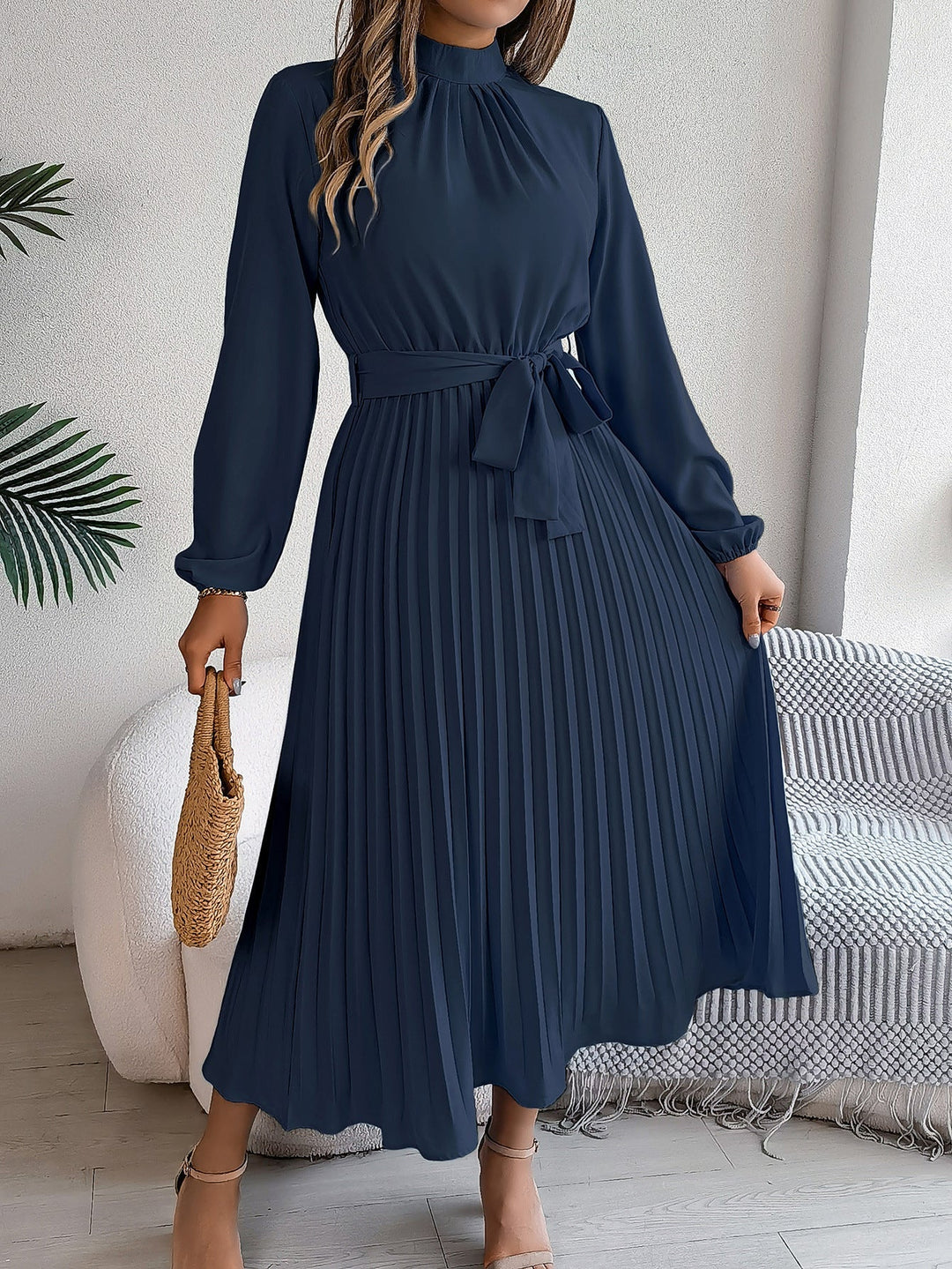 W&W Mode | Elegantes Und Zeitloses Plissee Kleid