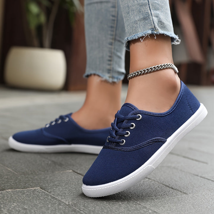 W&W Mode | Bequeme Niedrige Canvas Sneakers in Weiß