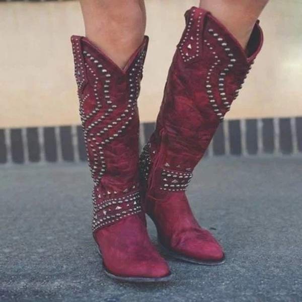 W&W Mode - Hohe Stiefel Mit Metallnieten Und Kobigem Absatz