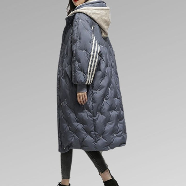 Lang geschnittene, gesteppte Damen-Winterjacke mit Kapuze