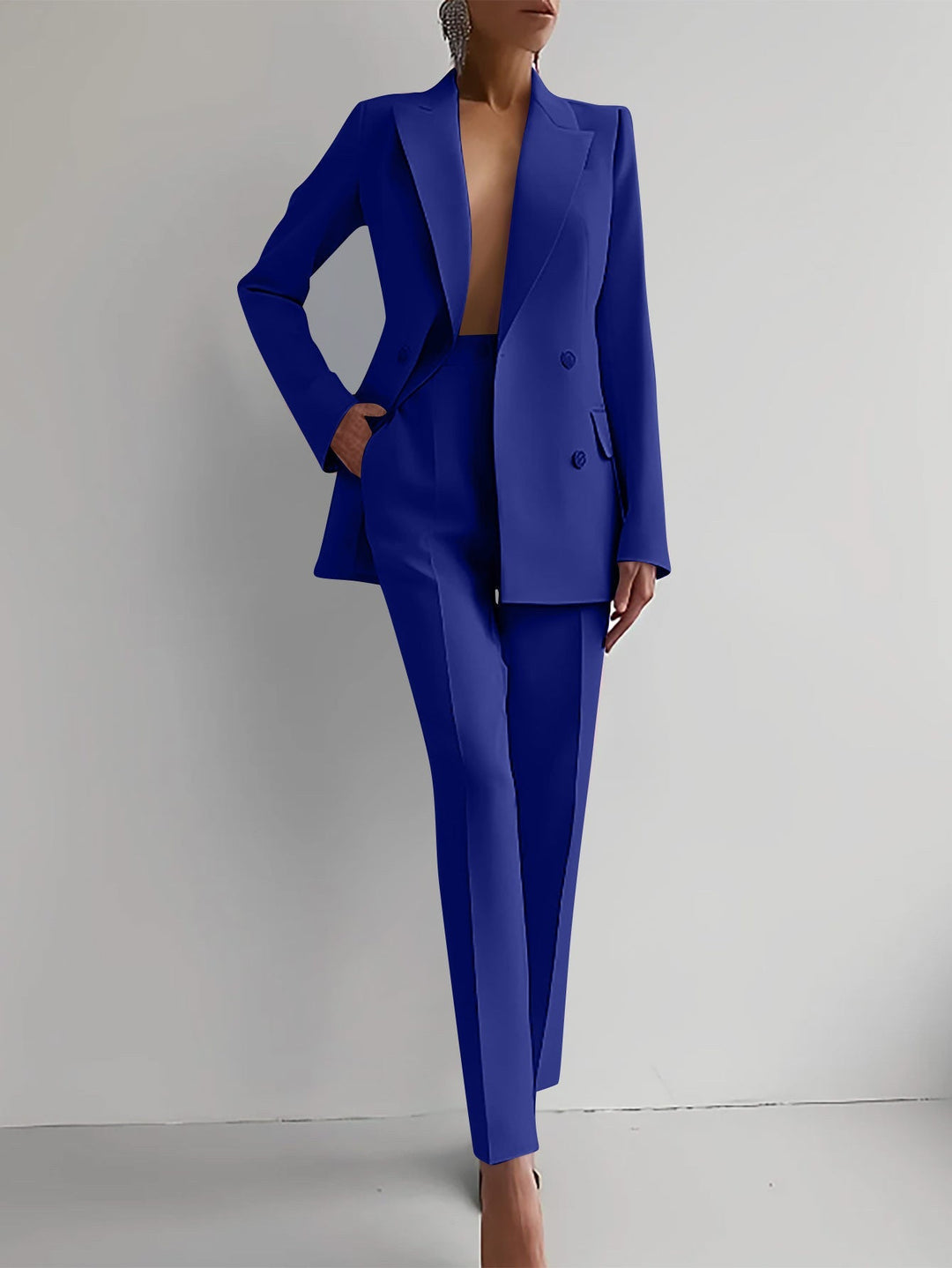 W&W Mode | Stilvolles Satz Bestehend Aus Edlem Blazer Und Eleganter Hose