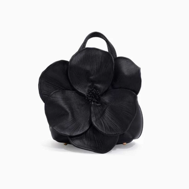 Kleine Damenhandtasche mit Kettenriemen