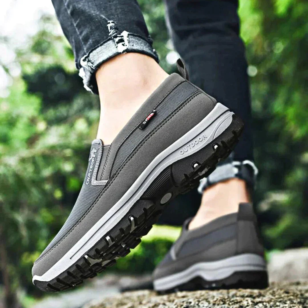 W&W Mode | Orthopädische Wanderschuhe für Herren | Robuste und bequeme Outdoor-Schuhe