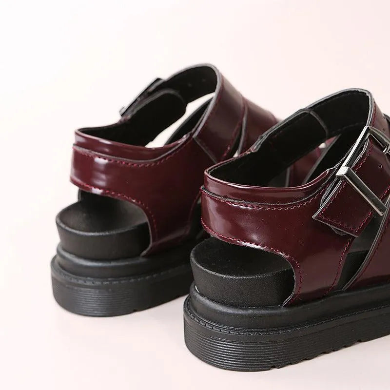 W&W Mode | Sandals with buckle and platform with open toes