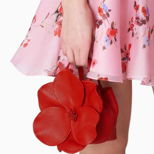 Kleine Damenhandtasche mit Kettenriemen