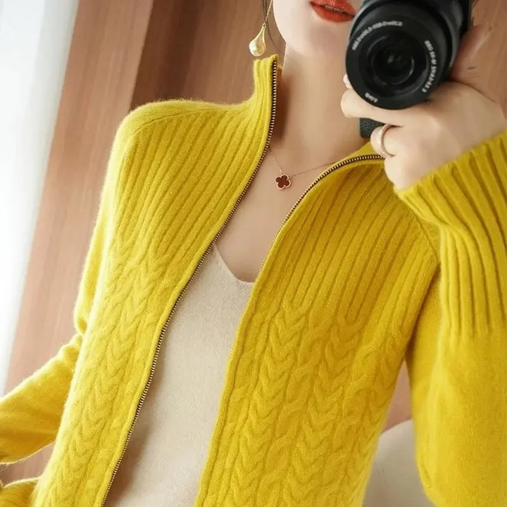 W&W Mode | Gestrickte Jacke Damen Mit Reißverschluss Und Kabelstrickdetails