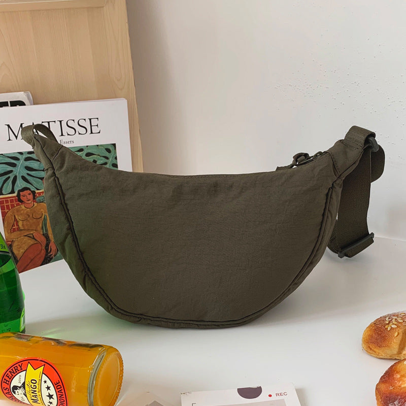 W&W Mode | Halbmondförmige Tasche